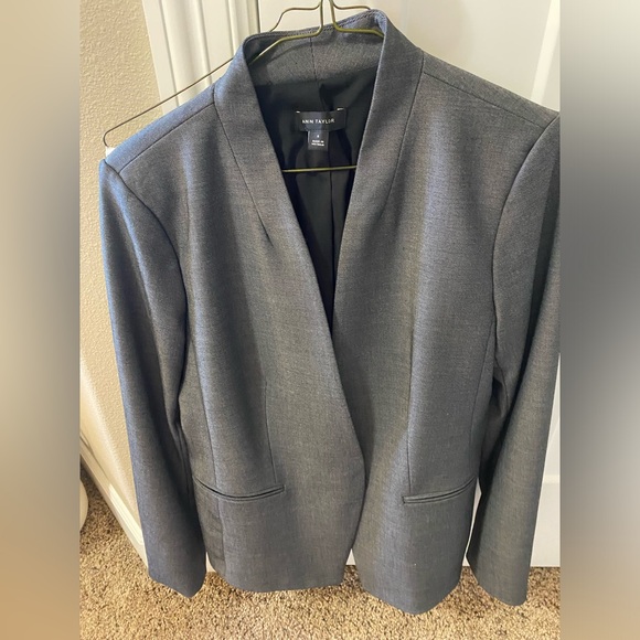 ANN TAYLOR Blazer: Excellent Used Condition. Sz 6 - Picture 4 of 5